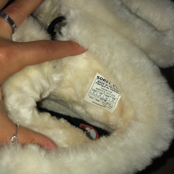 Boots - Picture 3 of 3